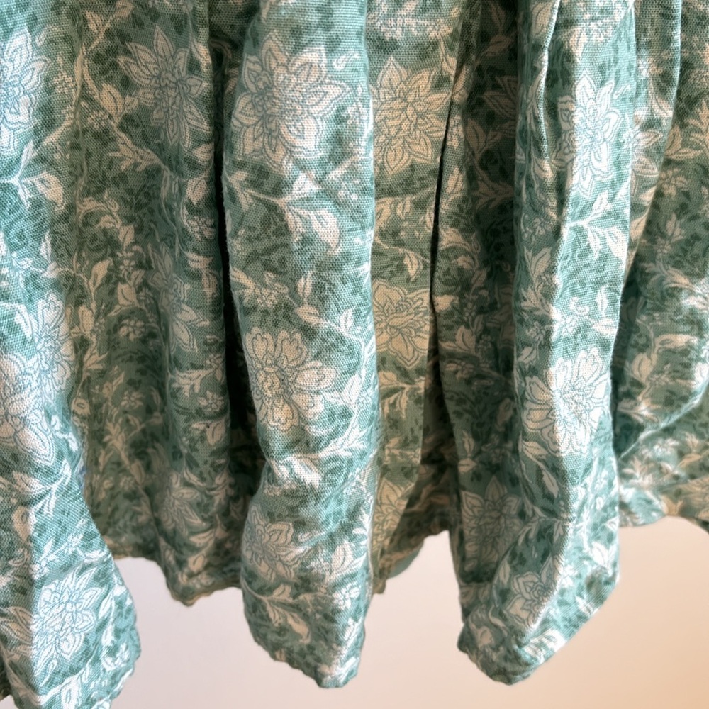American Eagle linen blend mini skirt. - Picture 2 of 4